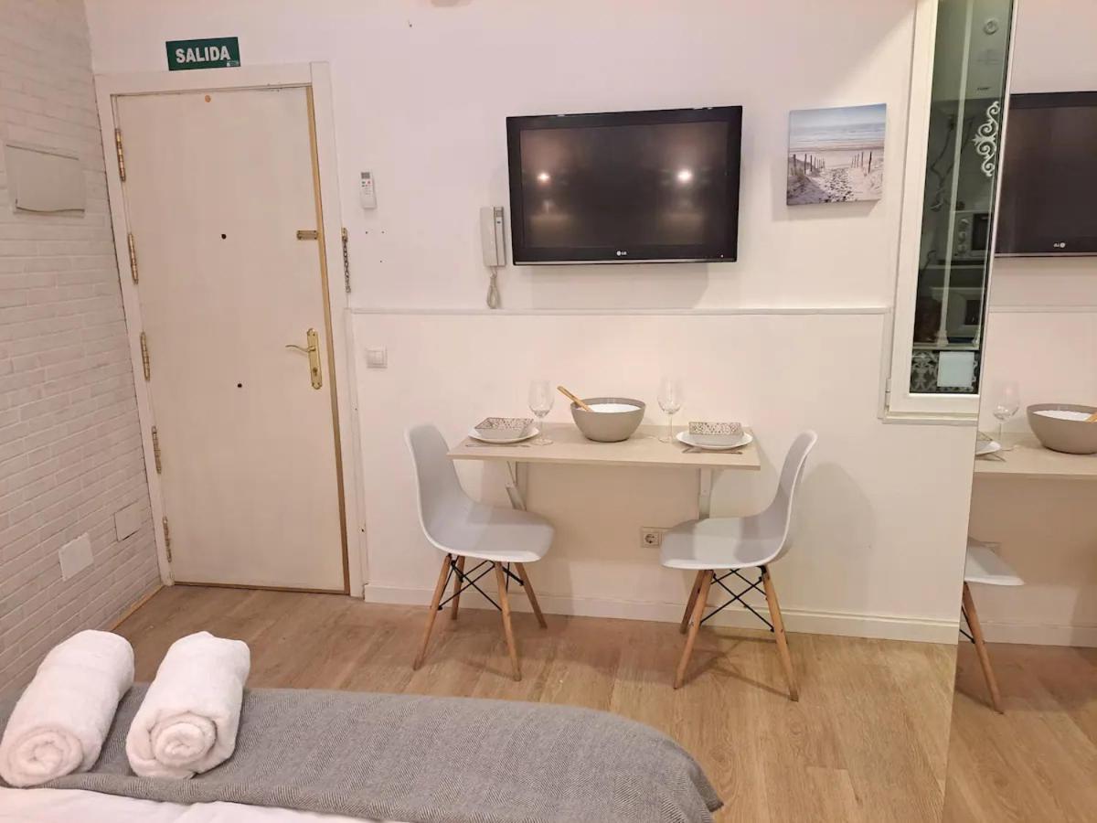 Cosy Apartamento En La Latina Madrid Exterior photo